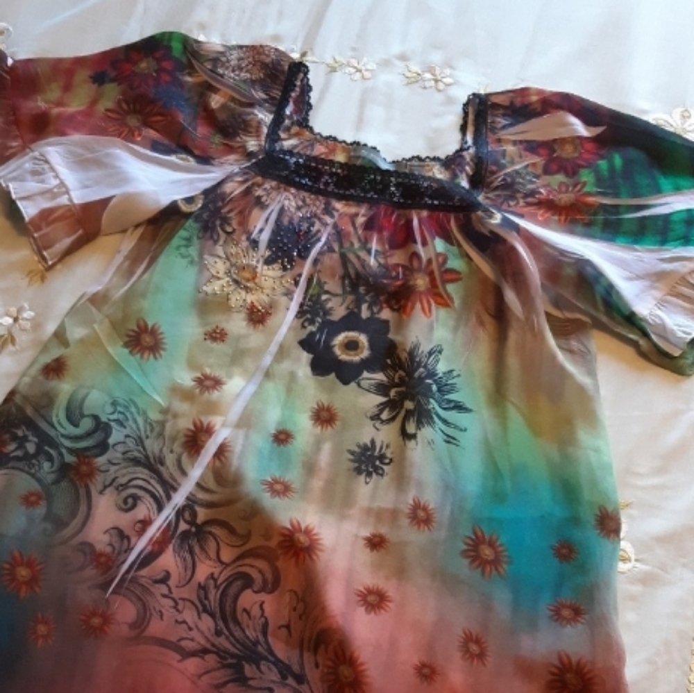 Boutique Blouse Lace-Trim Silkscreen Top